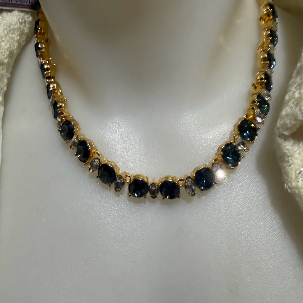 Vintage Marvella Blue And White Crystal Necklace 50$